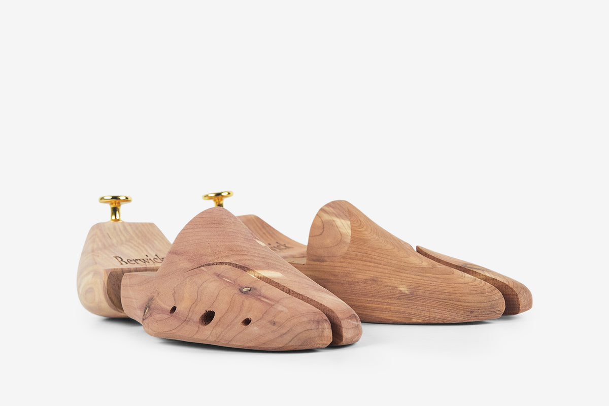 WOODEN LAST